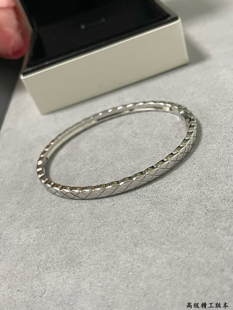 Ch**el bracelets
